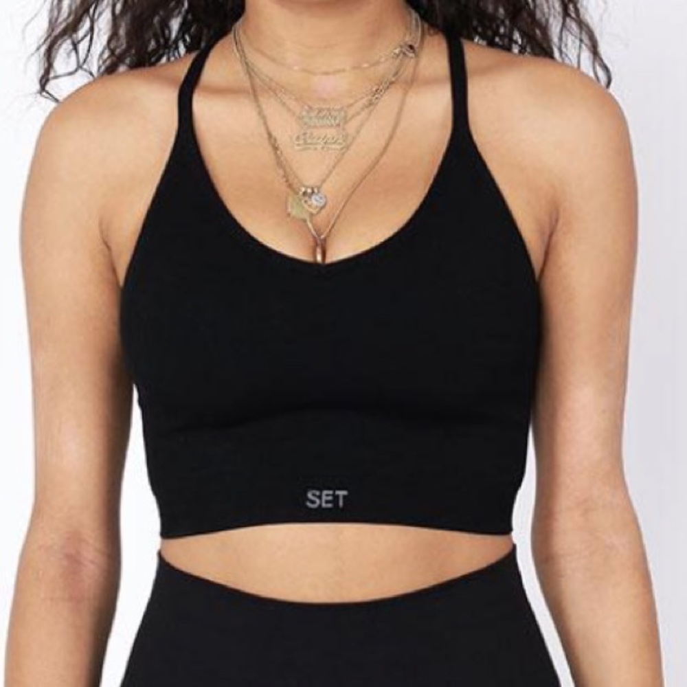 SET Active Ribbed V Top in Black